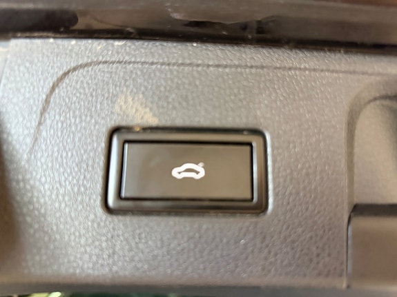 Volkswagen Passat Alltrack 9 of 26