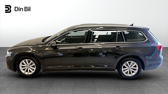 Volkswagen Passat 2 of 5