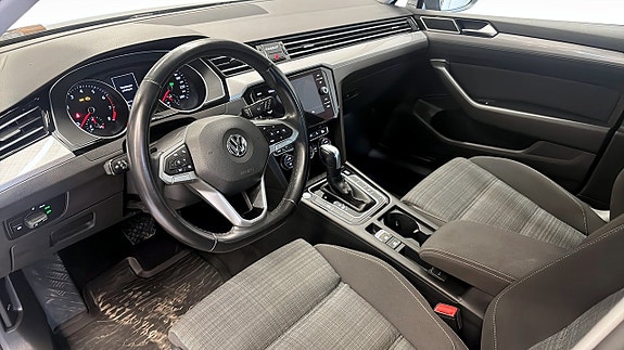Volkswagen Passat 7 of 13