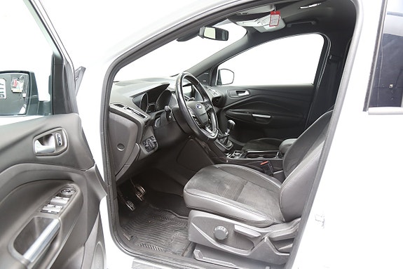 Ford Kuga 8 of 27