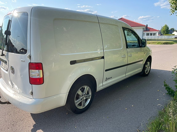 Volkswagen Caddy Maxi 2 of 5