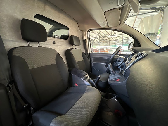 Renault Kangoo Express 12 of 18