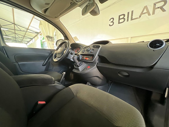 Renault Kangoo Express 11 of 18