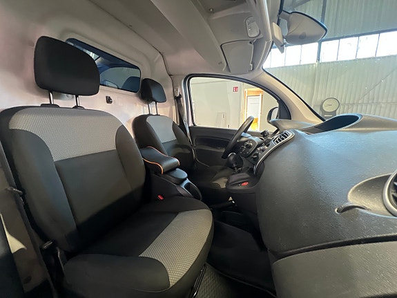 Renault Kangoo Express 12 of 17