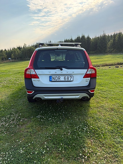 Volvo XC70 4 of 5