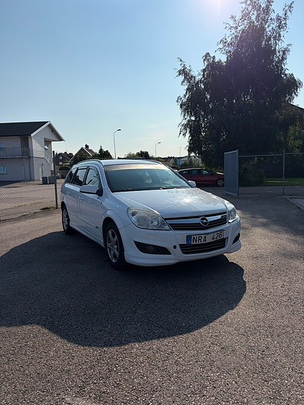 Opel Astra 4 of 5