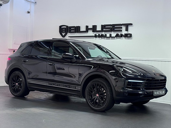 Porsche Cayenne 5 of 30