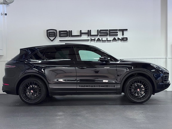 Porsche Cayenne 6 of 30
