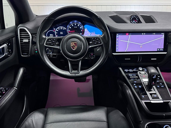 Porsche Cayenne 19 of 30
