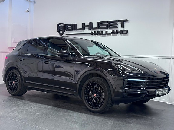 Porsche Cayenne 5 of 5