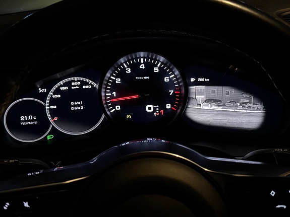 Porsche Cayenne 20 of 30