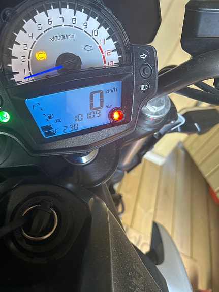 Kawasaki Ninja ER-6n 6 of 11
