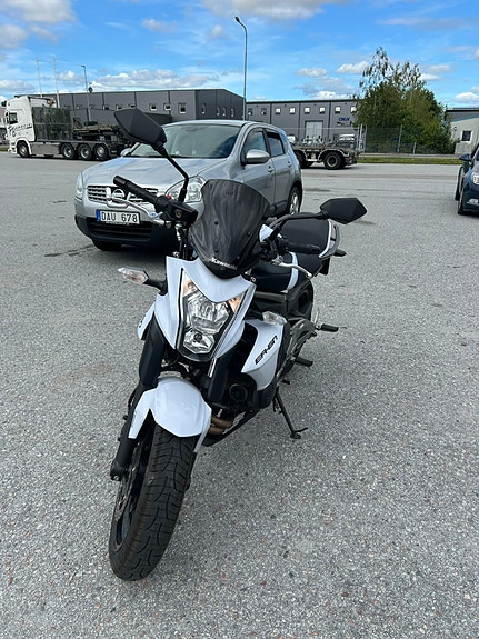 Kawasaki Ninja ER-6n 7 of 11
