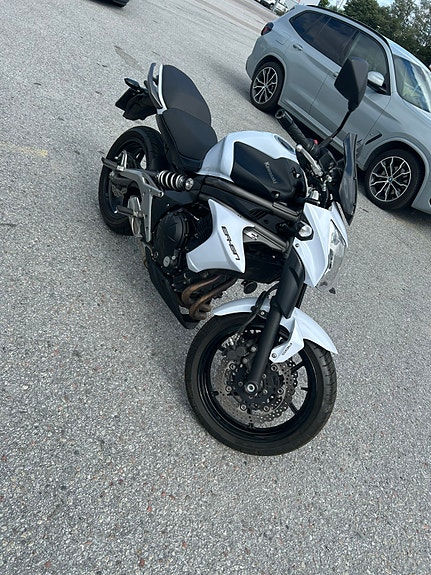 Kawasaki Ninja ER-6n 7 of 8