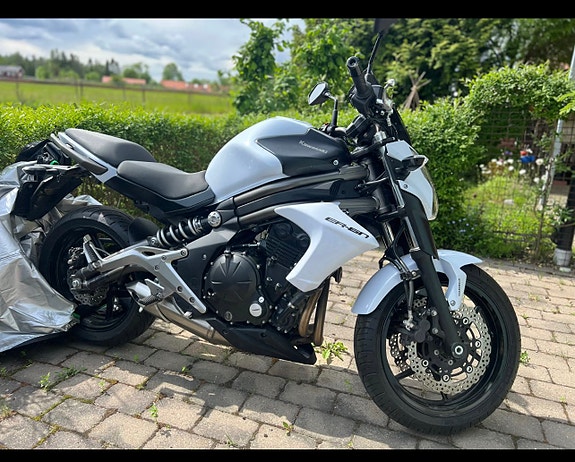 Kawasaki Ninja ER-6n 4 of 8