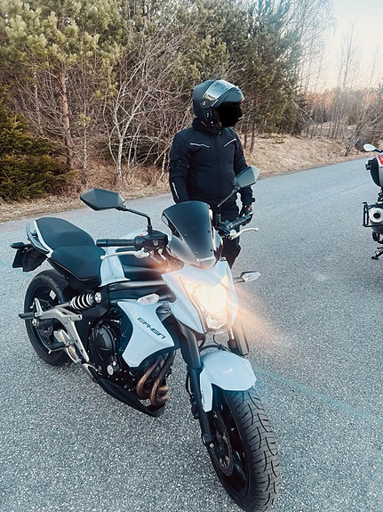Kawasaki Ninja ER-6n 3 of 8