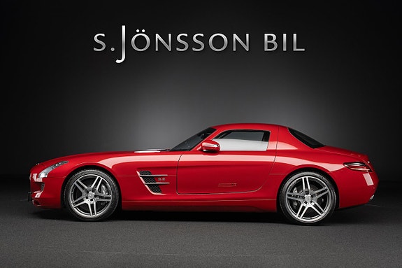 Mercedes-Benz SLS 8 of 16