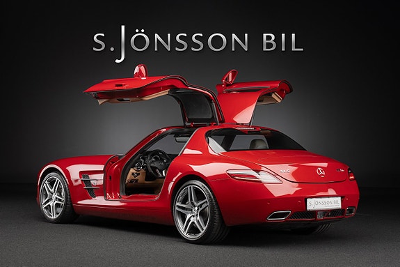 Mercedes-Benz SLS 4 of 5