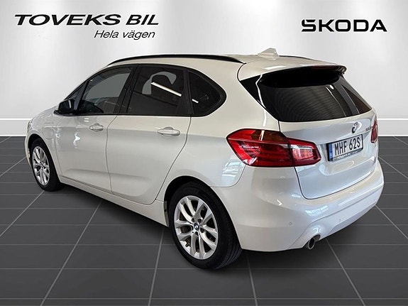 BMW 225xe 5 of 21