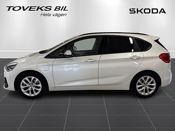 BMW 225xe 6 of 21