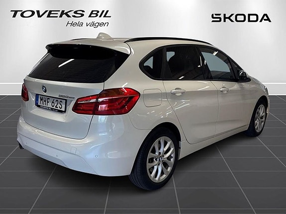 BMW 225xe 3 of 21