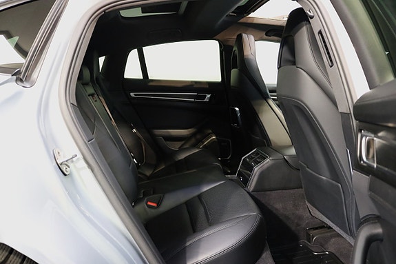 Porsche Panamera 4 23 of 28