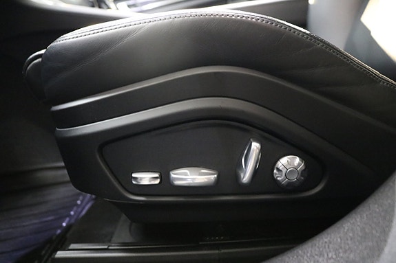 Porsche Panamera 4 8 of 28