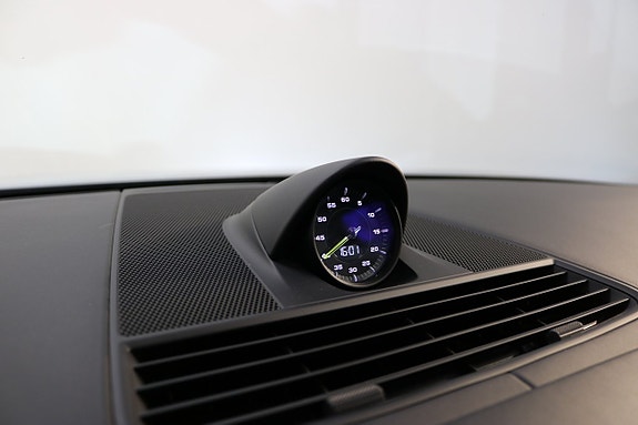 Porsche Panamera 4 15 of 28