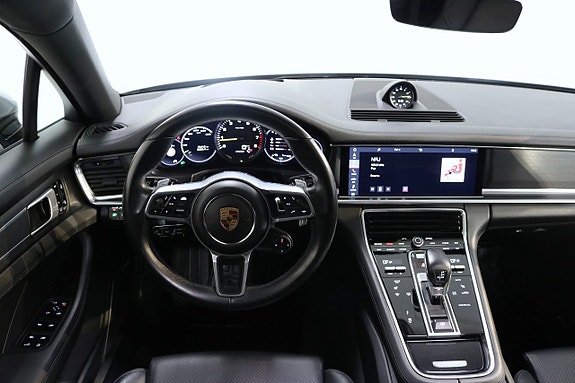 Porsche Panamera 4 11 of 28
