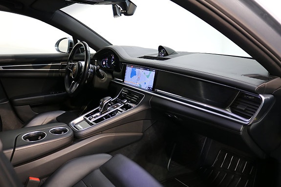 Porsche Panamera 4 20 of 28