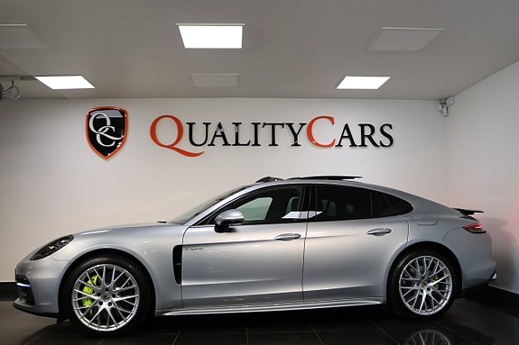 Porsche Panamera 4 2 of 28
