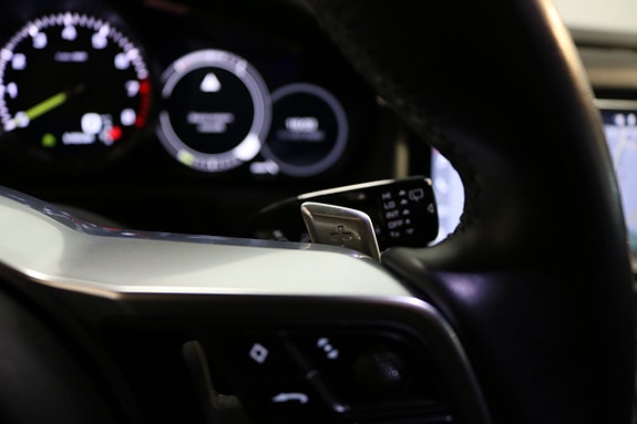 Porsche Panamera 4 16 of 28