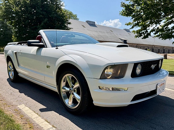 Ford Mustang 5 of 5