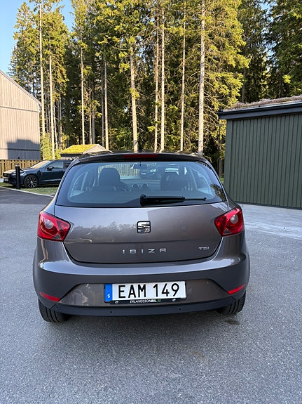 Seat Ibiza 4 of 5