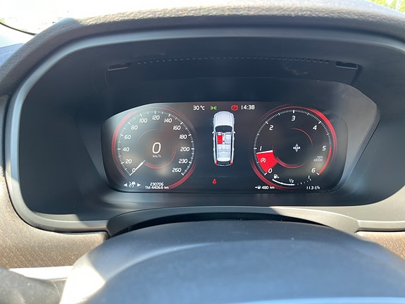 Volvo V90 Cross Country 9 of 9