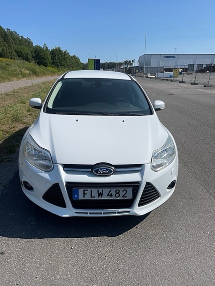 Ford Focus 2 of 5