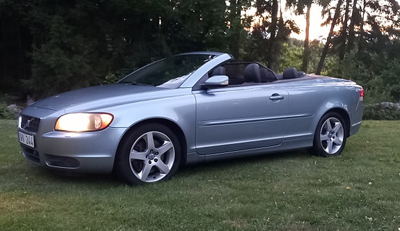 Volvo C70 3 of 5