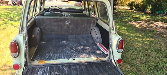 Volvo Amazon 3 of 5