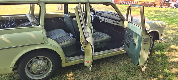 Volvo Amazon 2 of 5