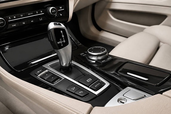 BMW 520d 13 of 17