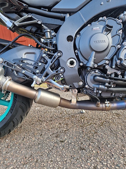 Yamaha MT-10 5 of 7