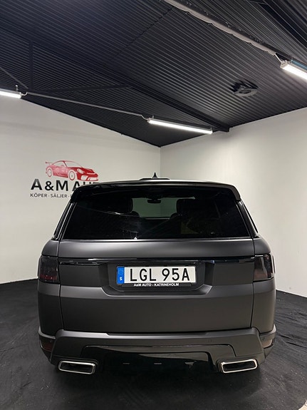 Land Rover Range Rover Sport 7 of 30
