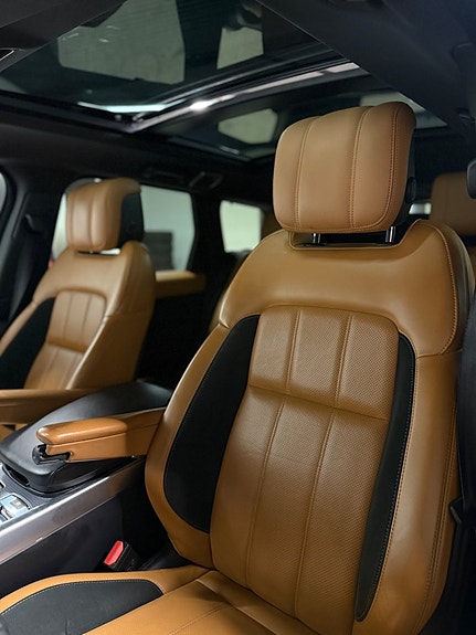Land Rover Range Rover Sport 25 of 30
