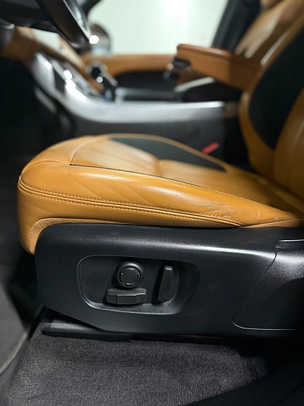 Land Rover Range Rover Sport 26 of 30