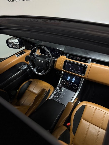 Land Rover Range Rover Sport 10 of 30