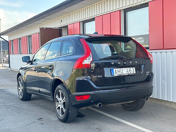 Volvo XC60 4 of 30