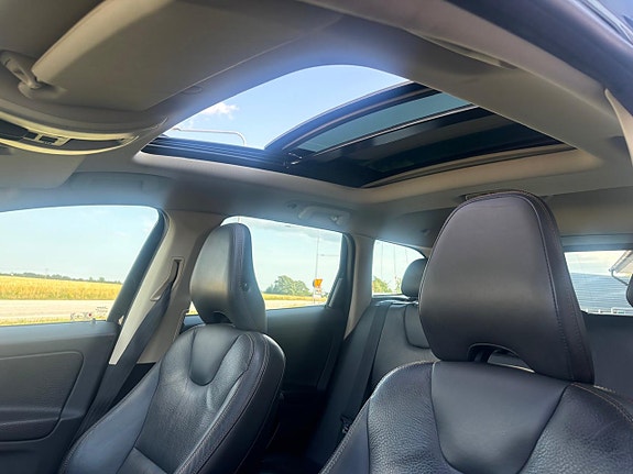 Volvo XC60 21 of 30