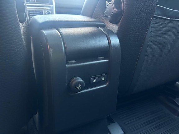 Volvo XC60 29 of 30