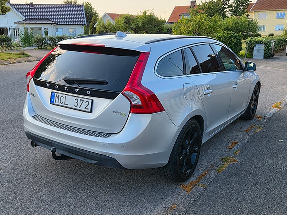 Volvo V60 4 of 5