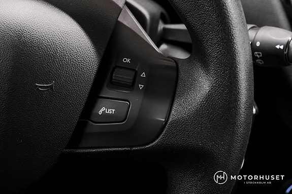 Peugeot 208 16 of 16